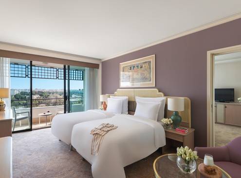 Connection Sea View Room, King Bed & Two Single Beds