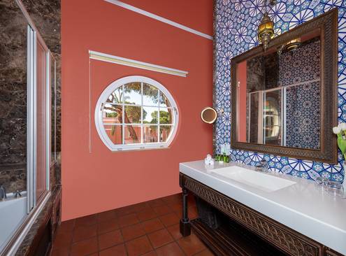 Comfort Club Room